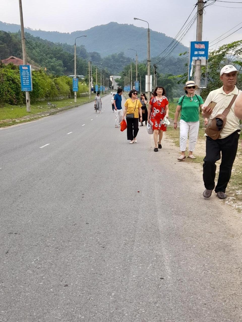Готель Khach San Vuon Quoc Gia Ba Be Bac Kan Екстер'єр фото